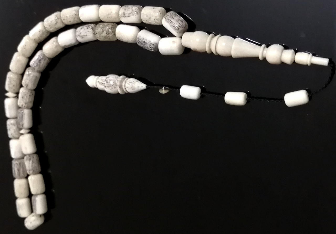 sistem püsküllü özel yapım kapsül kesim geyik boynuzu tesbih