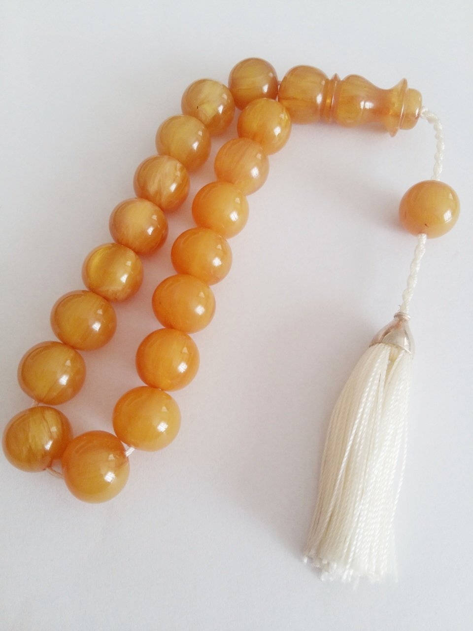 İp Püsküllü Küre Kesim Efe Model Sıkma Kehribar Tesbih