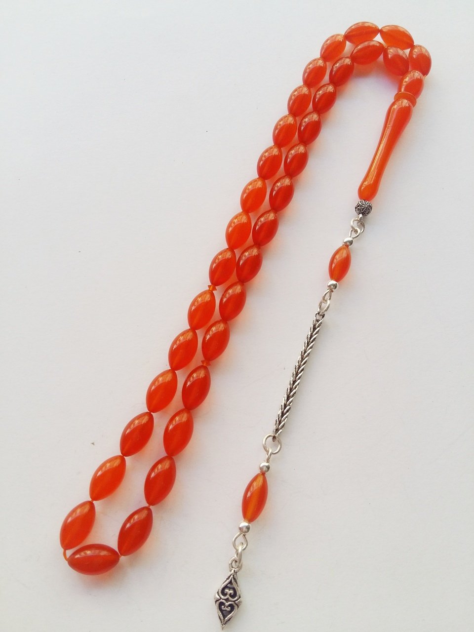 925 Ayar Gümüş Püsküllü Elde Yağ Gibi Çekimi Olan Birinci Sınıf Malzeme Yapımı  İşçilikli, Kolleksiyonluk  ve Günlük Çekime Uygun Sıkma Kehribar Tesbih