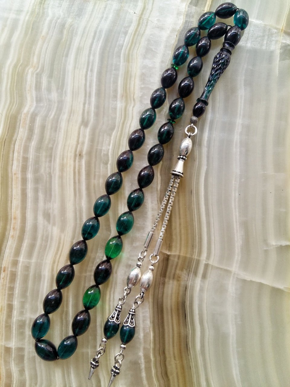 Imamesi Işlemeli 925 Ayar Gümüş Püsküllü Özel İşçilikli Atölye Yapımı Elde Yağ Gibi Çekimi Olan Birinci Sınıf Malzemeden Yapılmış Ateş Kehribar Tesbih