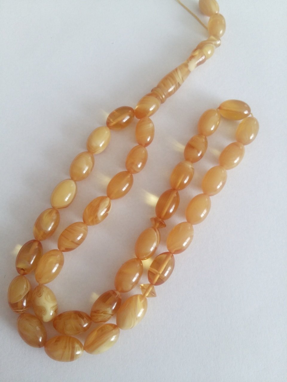 Beyzi Kesim Yoğun Hareli Sıkma Kehribar Tesbih