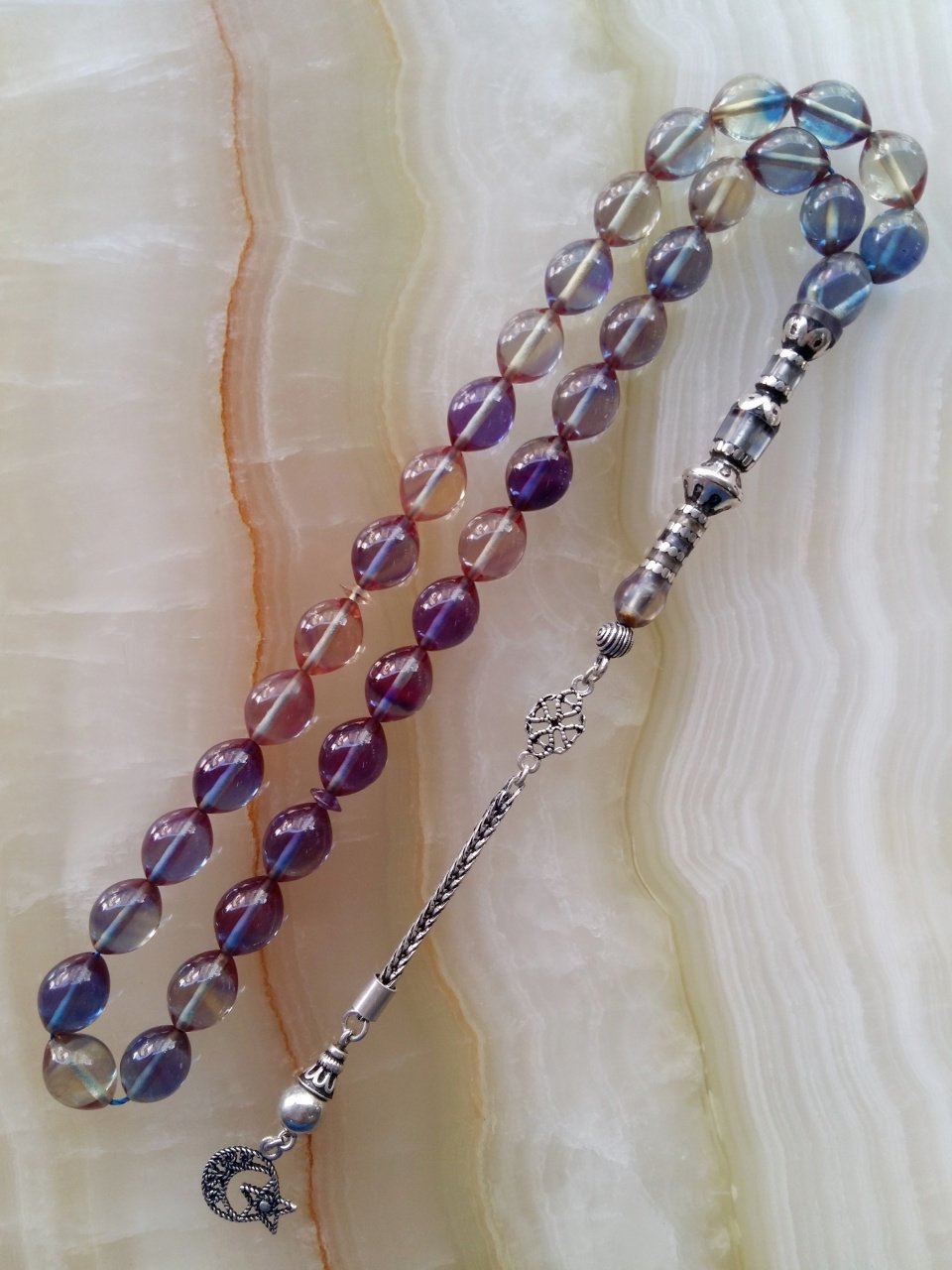 925 Ayar Gümüş Püsküllü İmamesi Özel İşçilikli Sıkma Kehribar Tesbihimiz Tesbih Severlerin Beğenisine Sunulmuştur