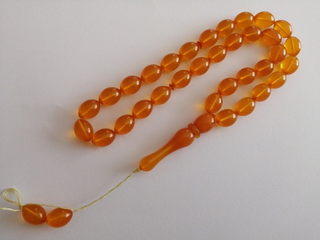 Beyzi Kesim Sıkma Kehribar Tesbih