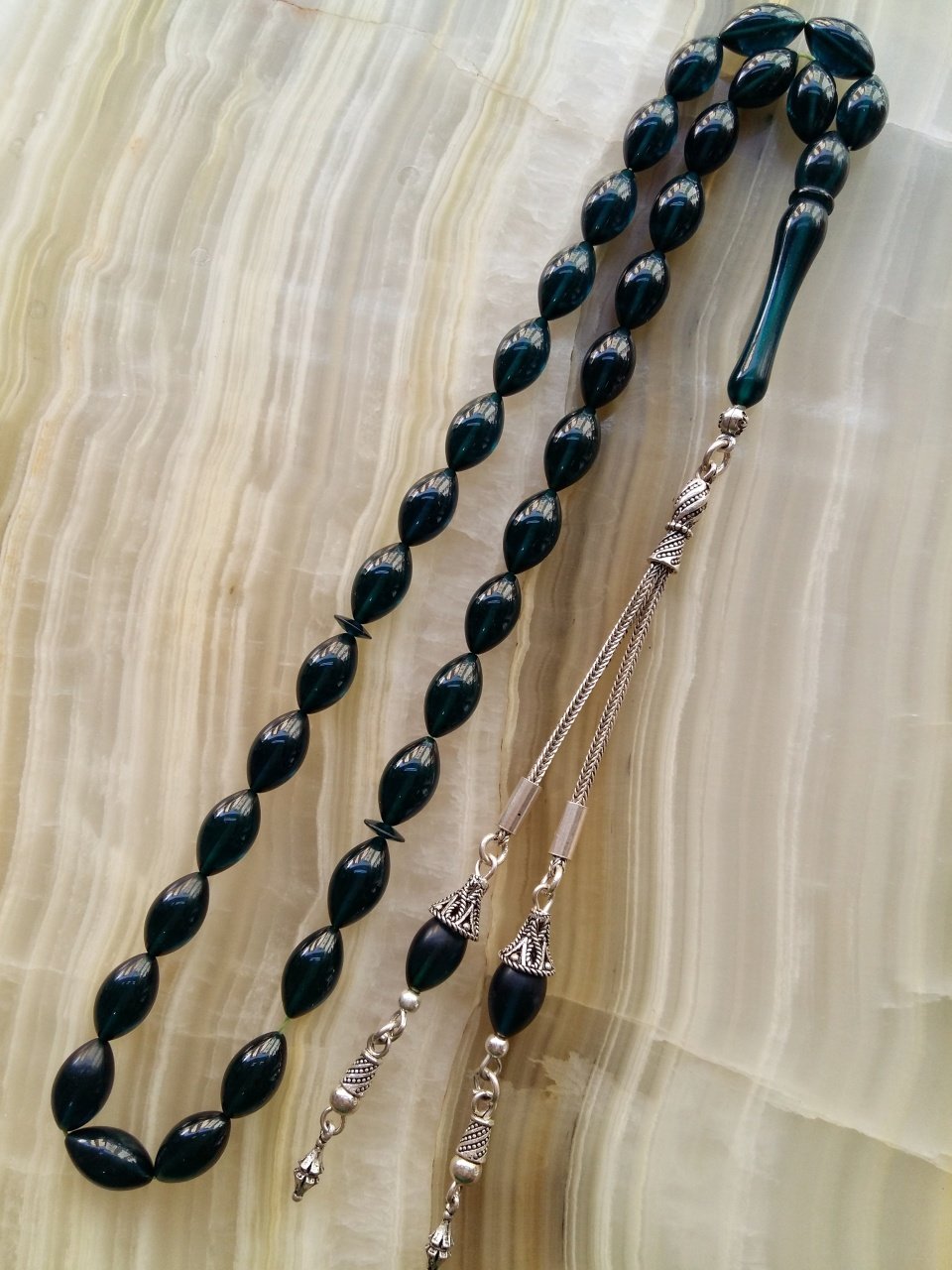 925 Ayar Gümüş Püsküllü Elde Yağ Gibi Çekimi Olan Birinci Sınıf Malzeme Yapımı  İşçilikli, Kolleksiyonluk  ve Günlük Çekime Uygun Ateş Kehribar Tesbih