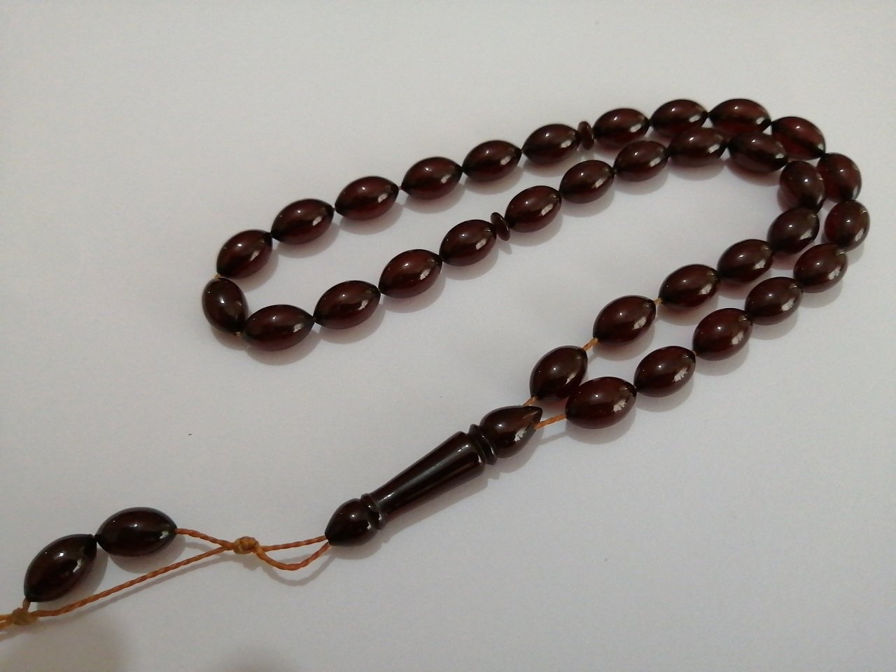 Beyzi Kesim Sıkma Kehribar Tesbih