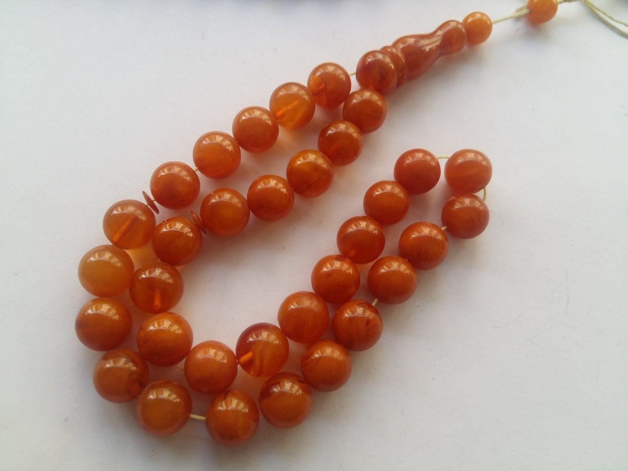 Küre Kesim Sıkma Kehribar Tesbih