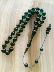 Özel İşçilikli Sistemli Ateş Kehribar Tesbih.Tesbihimiz Piyasanın en iyi Hammadesinden Yapılmış Olup Canlılık Renk Yumuşak Dokusu ve Kusursuz İşçiliği ile Tesbih Severlerin Beğenisine Sunulmuştur.