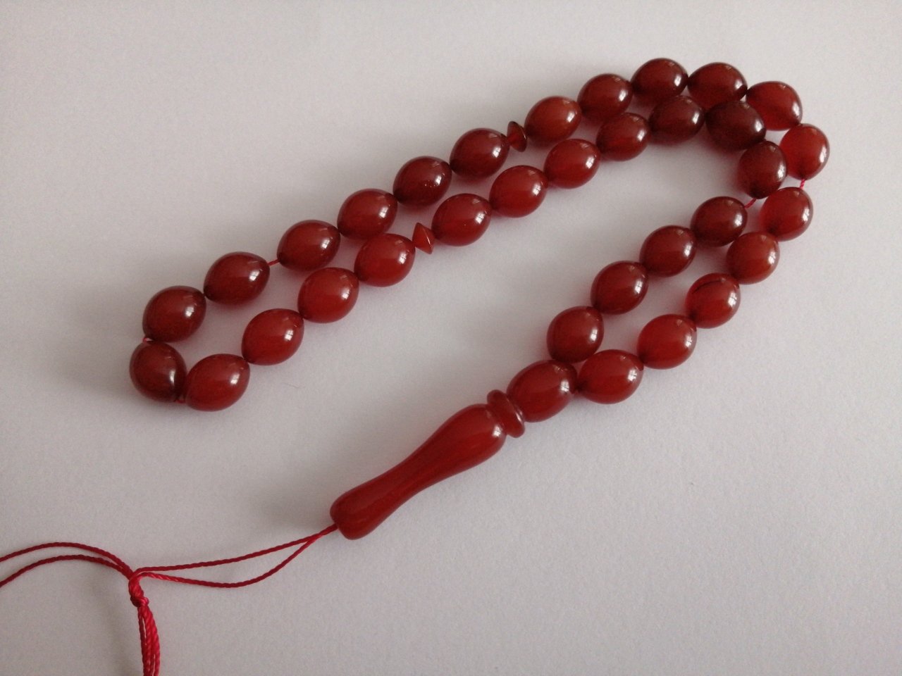 Beyzi Kesim Sıkma Kehribar Tesbih