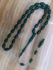 Özel İşçilikli Atölye Yapımı Ateş Kehribar Tesbih.Ürün Piyasanın en iyi Hammaddesinden Yapılmış Olup Canlı Rengiyle, Yumuşak Dokusu ve Kusursuz İşçiligiyle Tesbih Severlerin Beğenisine Sunulmuştur.