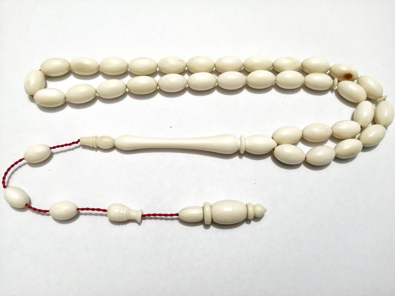 Sistem Püsküllü Fildişi Objeden Yapılmış Tesbih