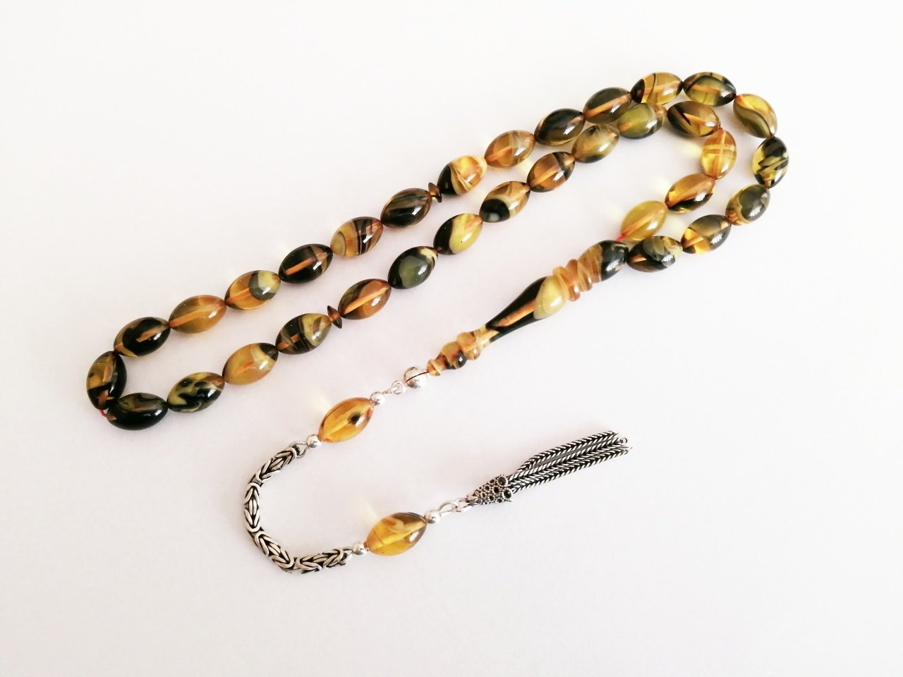 925 Ayar Gümüş Püsküllü Beyzi Kesim Sıkma Kehribar Tesbih