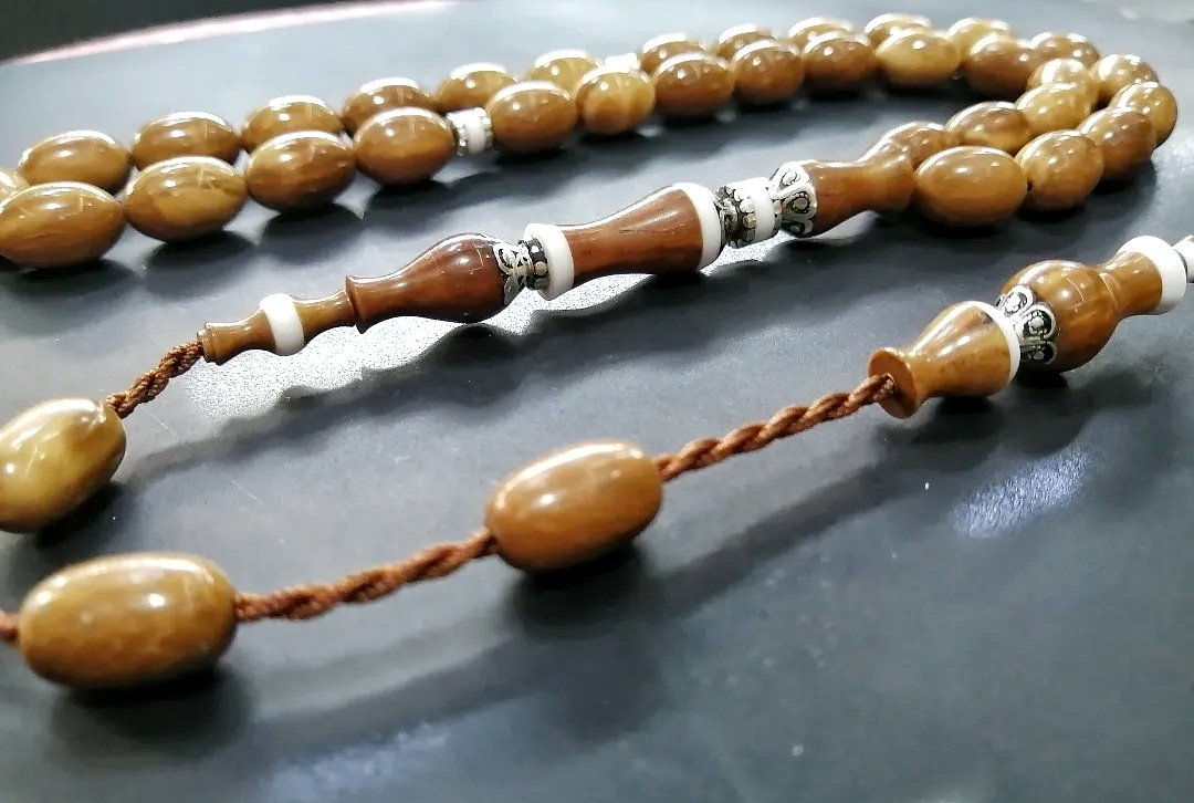 Selim Yücel İmzalı Gümüş Nakkaş İşçilikli Badem Kesim Torna İşçilikli Kuka Tesbih