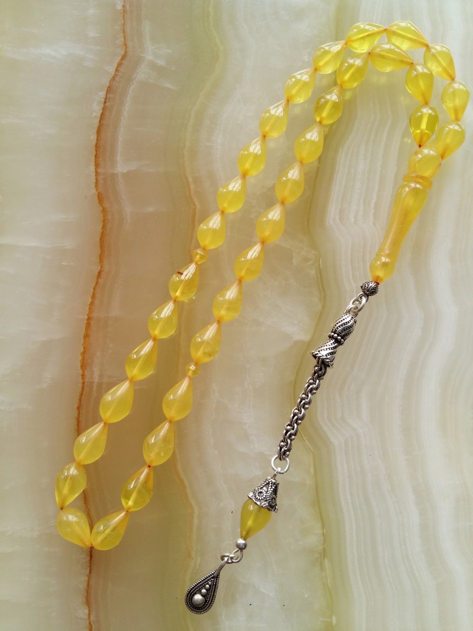 925 Ayar Gümüş Püsküllü Damla Kesim Sarı Sıkma Kehribar Tesbih.