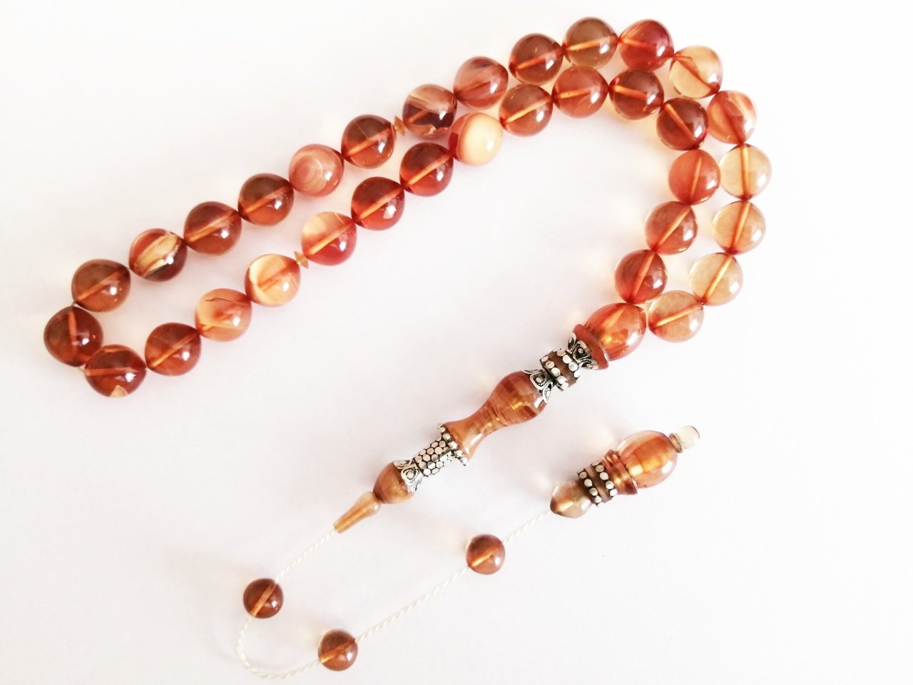 İmamesi 925 Ayar Gümüş İşçilikli Tombul Beyzi Kesim Sıkma Kehribar Tesbih