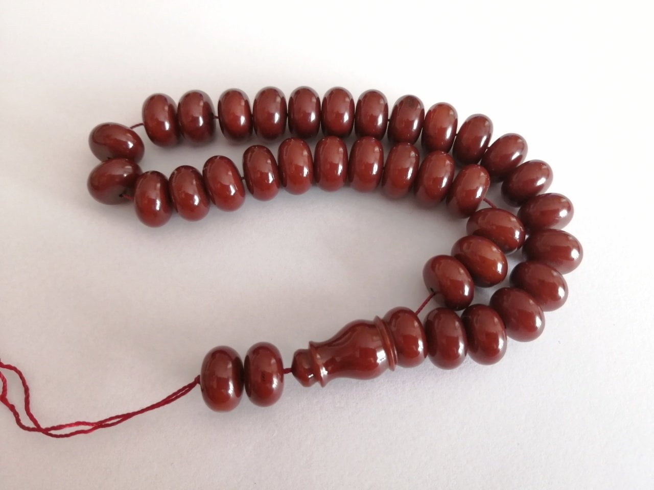 Basık Kesim Bilek Boy Sıkma Kehribar Tesbih