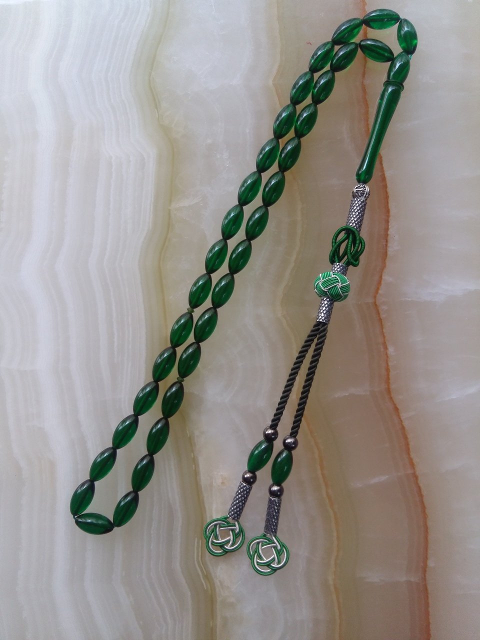 Gümüş Kazaz Püsküllü Beyzi Kesim Özel İşçilikli Yeşil Ateş Kehribar Tesbih