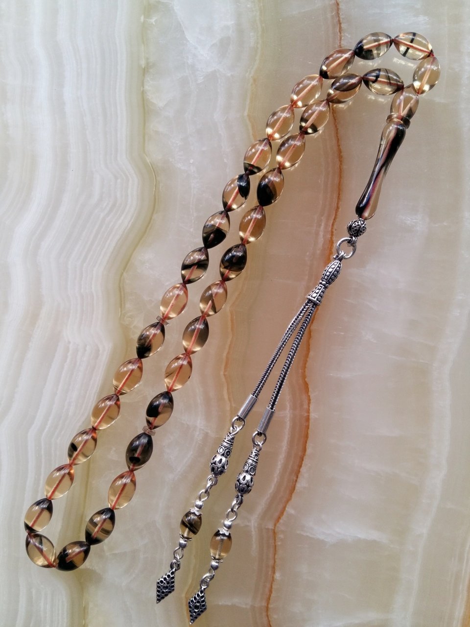 925 Ayar Gümüş Püsküllü Özel İşçilikli Atölye Yapımı Kolleksiyonluk Beyzi Kesim Sıkma Kehribar Tesbih