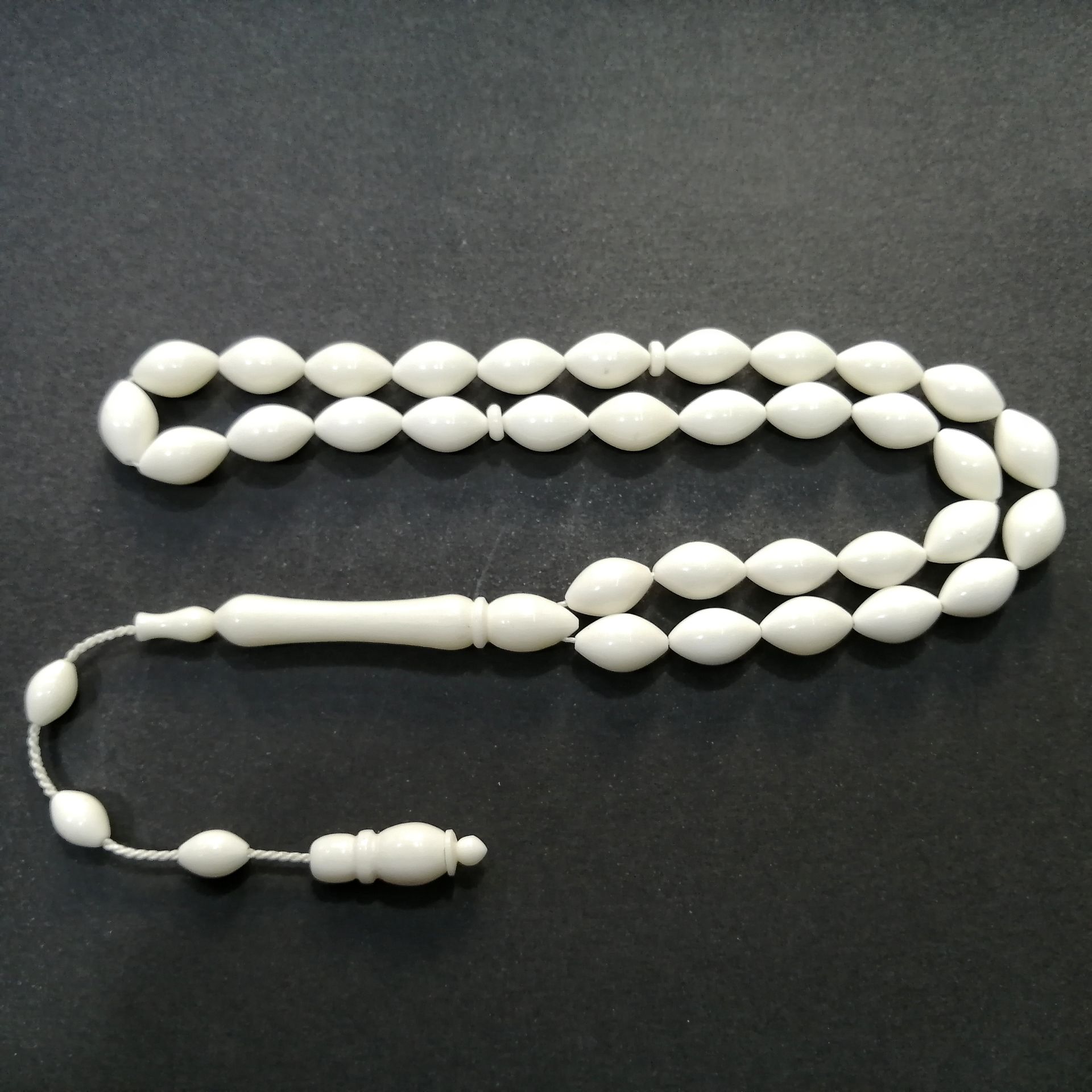 Sistem Püsküllü Beyzi Kesim Deve Kemiği Tesbih