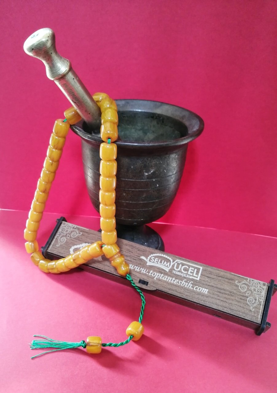 İp Püsküllü İri Kapsül Kesim Hareli Sıkma Kehribar Tesbih