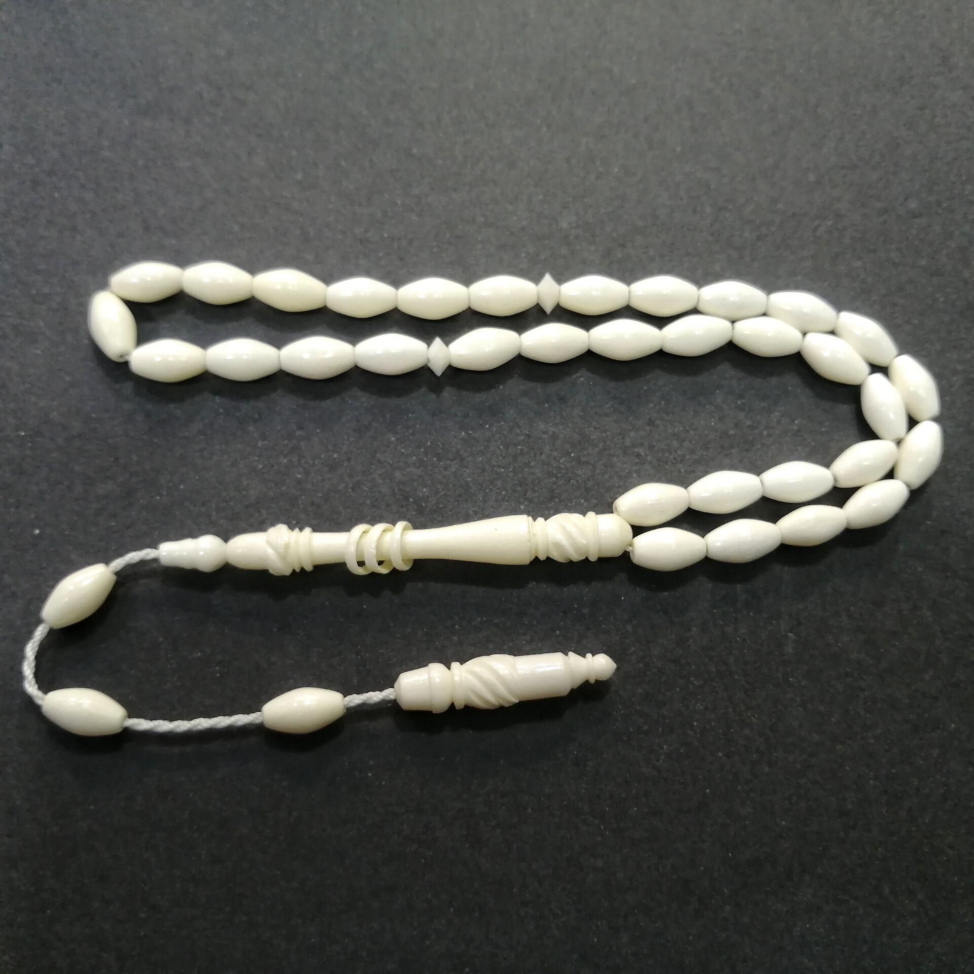 Sistem Püsküllü İmamesi Halkalı Beyzi Kesim Deve Kemiği Tesbih