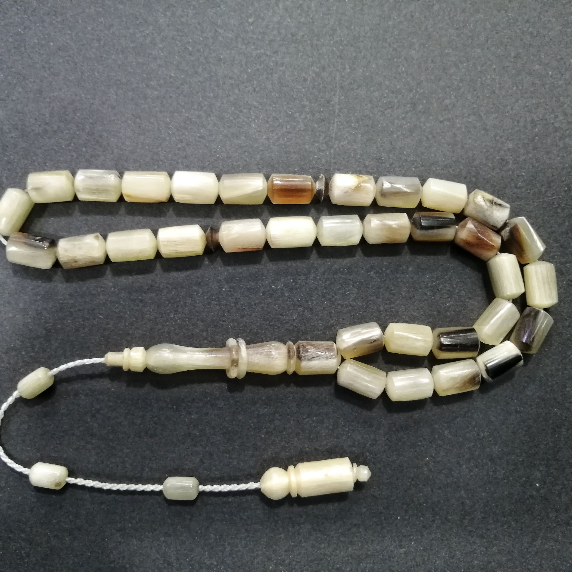 Sistem Püsküllü İmamesi Halkalı Uçlu Kapsül Kesim Koç Boynuzu Tesbih