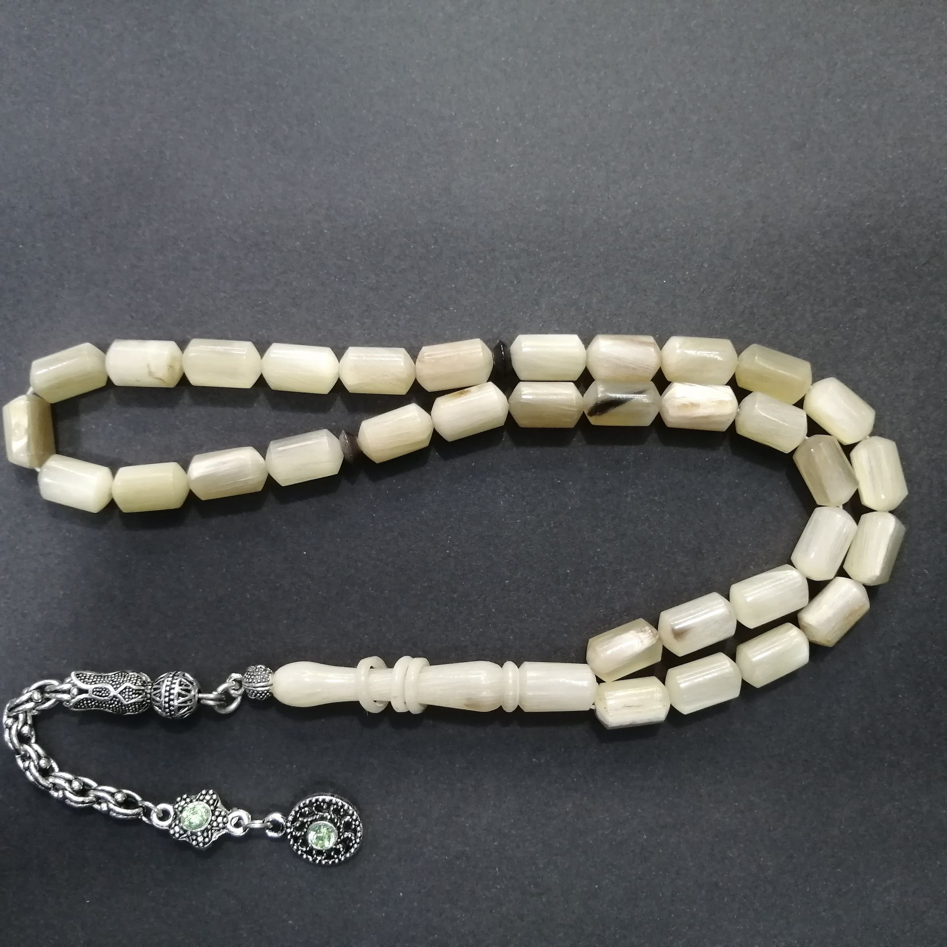 Gümüş Kaplama Püsküllü Uçlu Kapsül Kesim İmamesş Halkalı Koç Boynuzu Tesbih