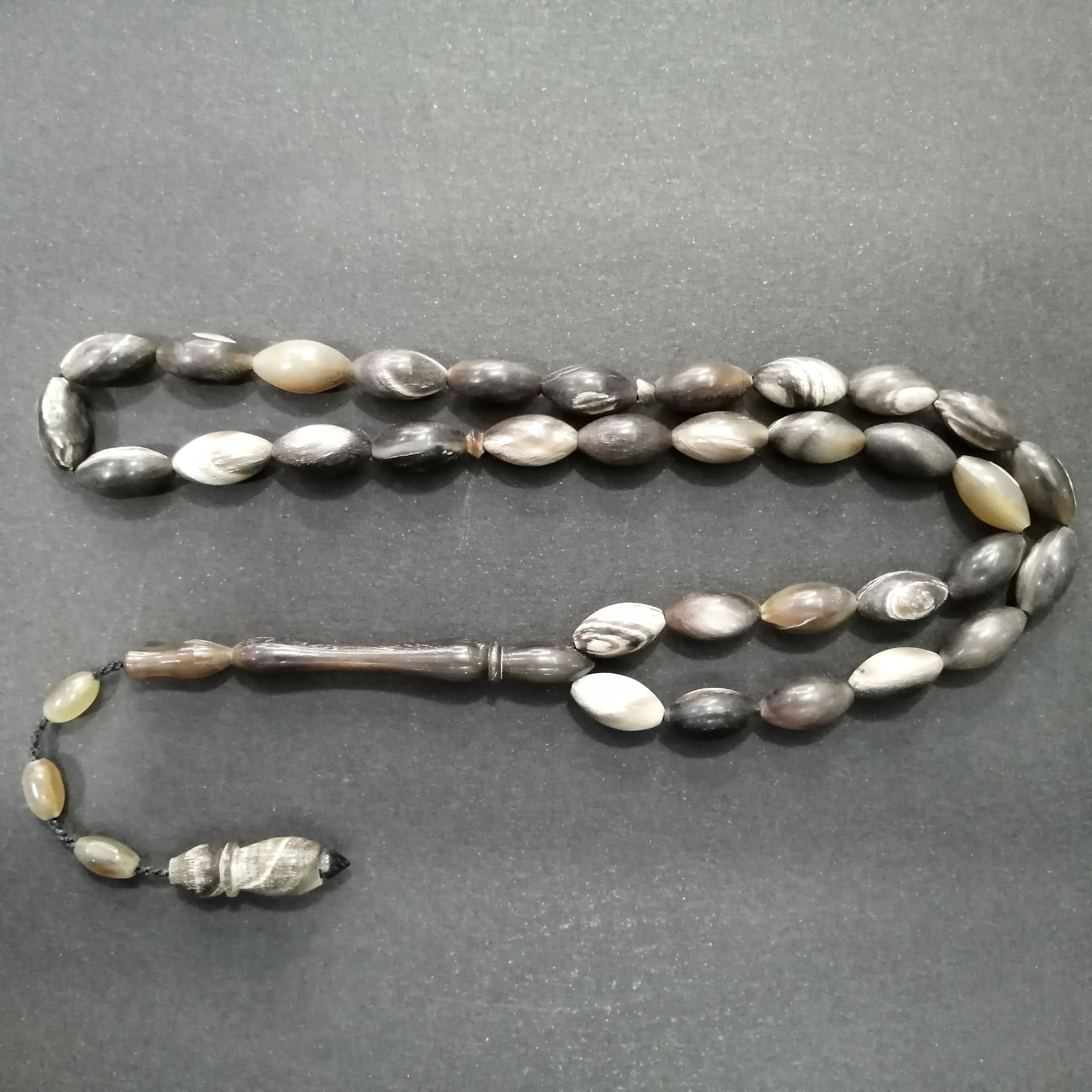 Sistem Püsküllü Beyzi Kesim Koç Boynuzu Tesbih