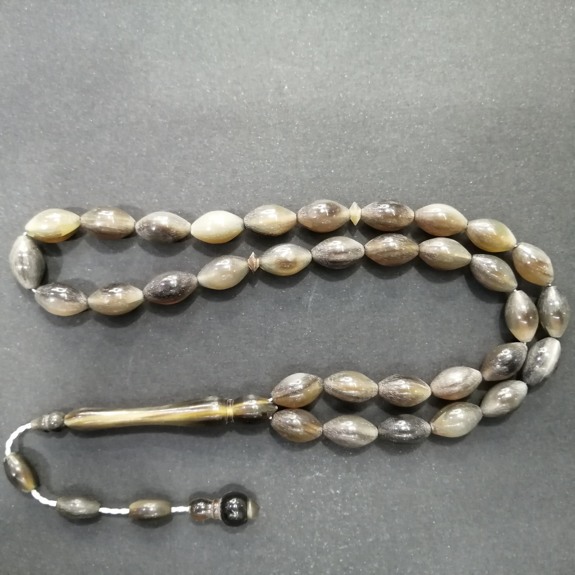 Sistem Püsküllü Beyzi Kesim Koç Boynuzu Tesbih