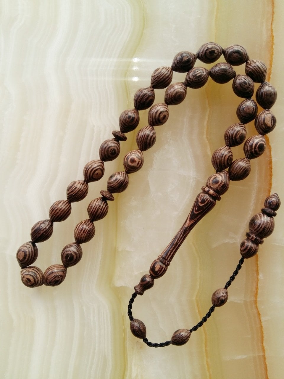 Sistemli Sıgırcık Kesim Vengi Ağacı Tesbih