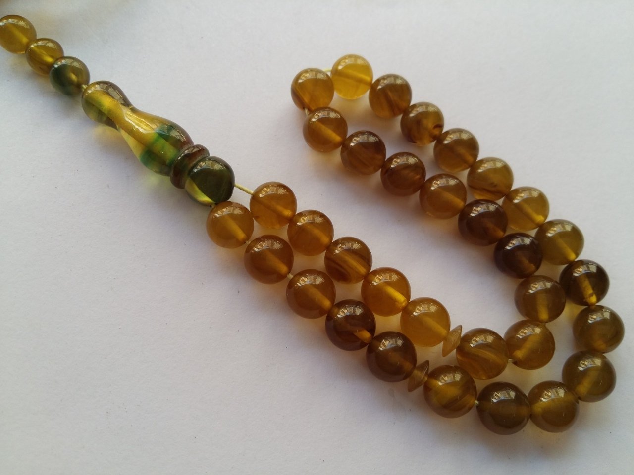 Özel İşçilikli Sıkma Kehribar Tesbih