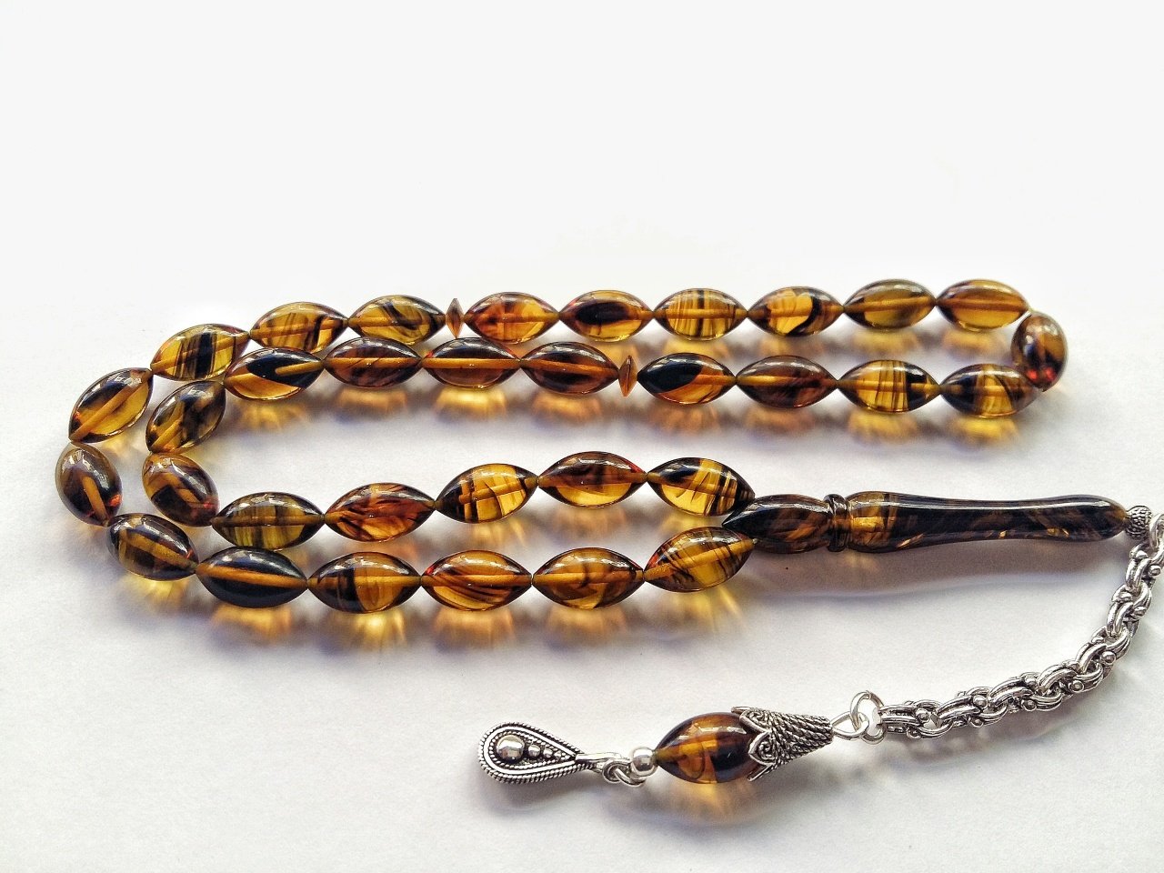 925 Ayar Gümüş Püsküllü Hareli Arpa Kesim Ateş Kehribar Tesbih