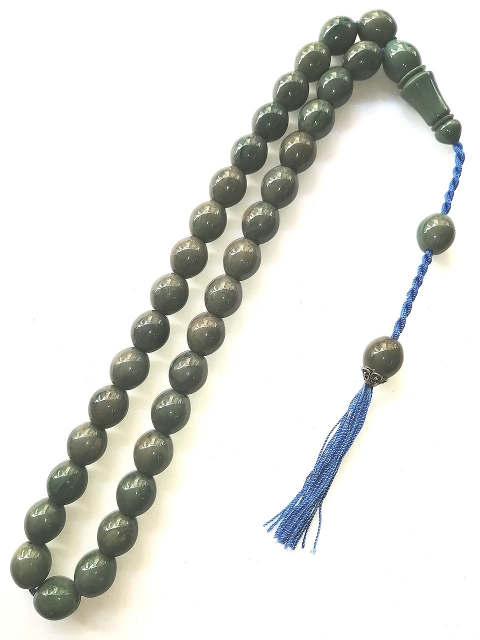 İp Püsküllü Tombul Beyzi Kesim Eskitme Model Hareli Çubuk Malzeme Sıkma Kehribar Tesbih Toptan Fiyatına Türkiyenin Online Toptan Tesbih Satış Sitesinde Begeninize Sunulmuştur.