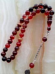 925 Ayar Gümüş Püsküllü Özel İşçilikli Atölye Yapımı Küre Kesim Hareli Sıkma Kehribar Tesbih