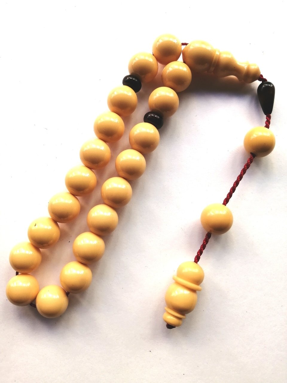 Sistem Püsküllü Küre Kesim 19 lu Efe Model Sıkma Kehribar Tesbihimiz Toptan Fiyatına Türkiyenin Online Toptan Tesbih Satış Sitesi toptantesbih.com da Beğeninize Sunulmuştur