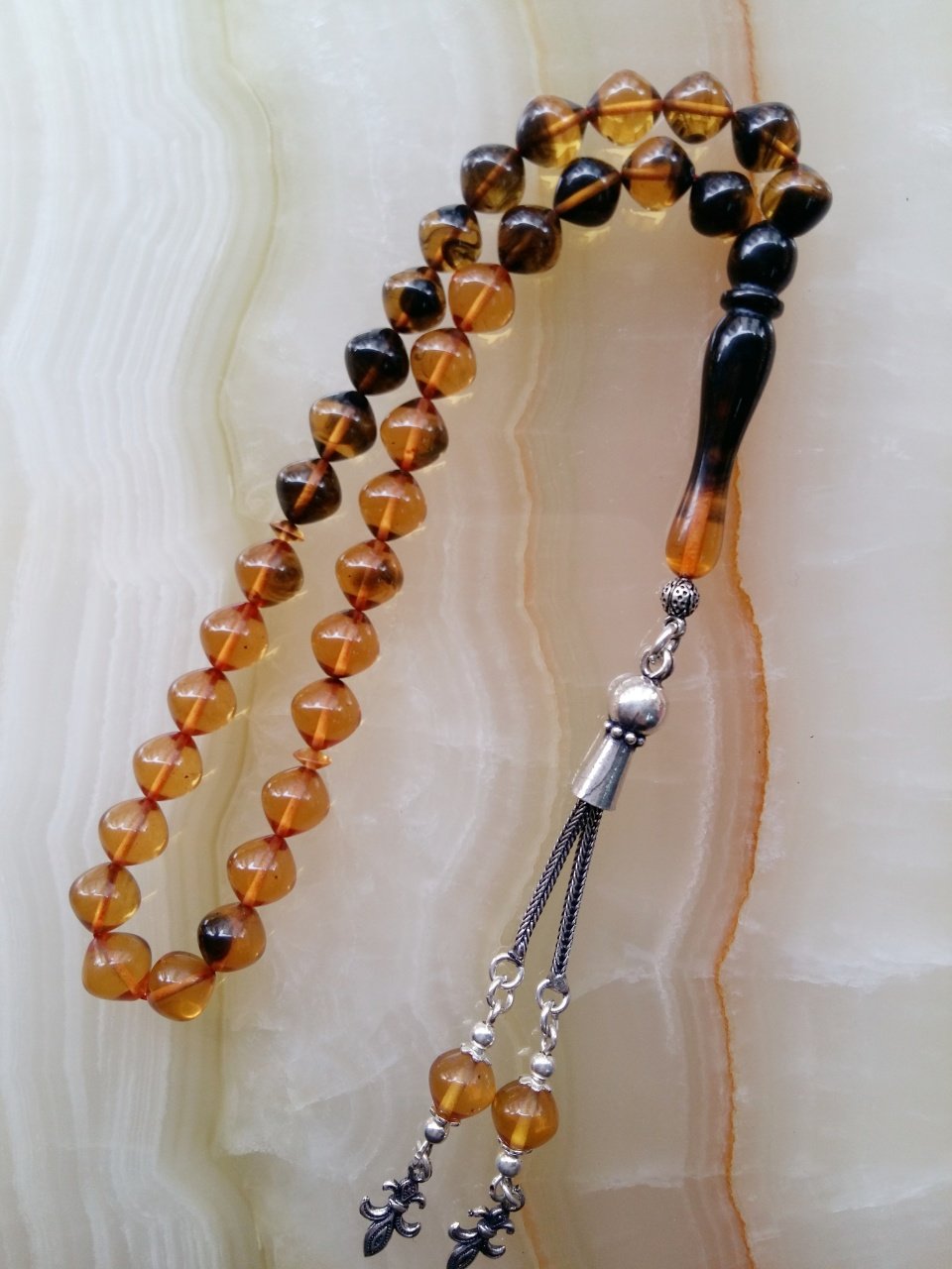 925 Ayar Gümüş Püsküllü Özel İşçilikli Atölye Yapımı Istanbul Kesim Sıkma Kehribar Tesbih