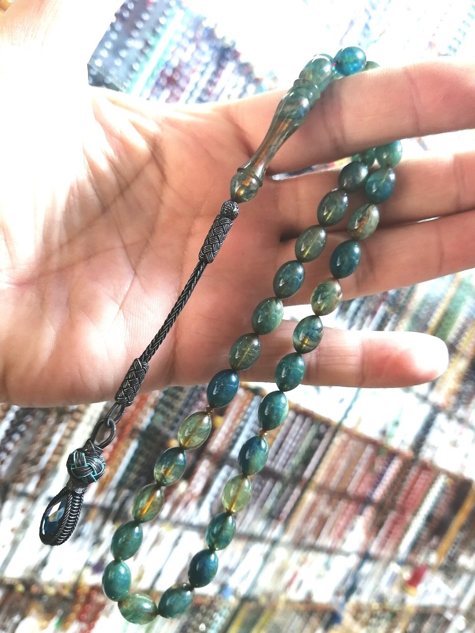 Gümüş Kazaz Püsküllü Beyzi Kesim Hatasız Hareli Sıkma Kehribar Tesbihimiz Toptan Fiyatına Türkiyenin Online Toptan Tesbih Satış Sitesi toptantesbih.com da Beğeninize Sunulmuştur