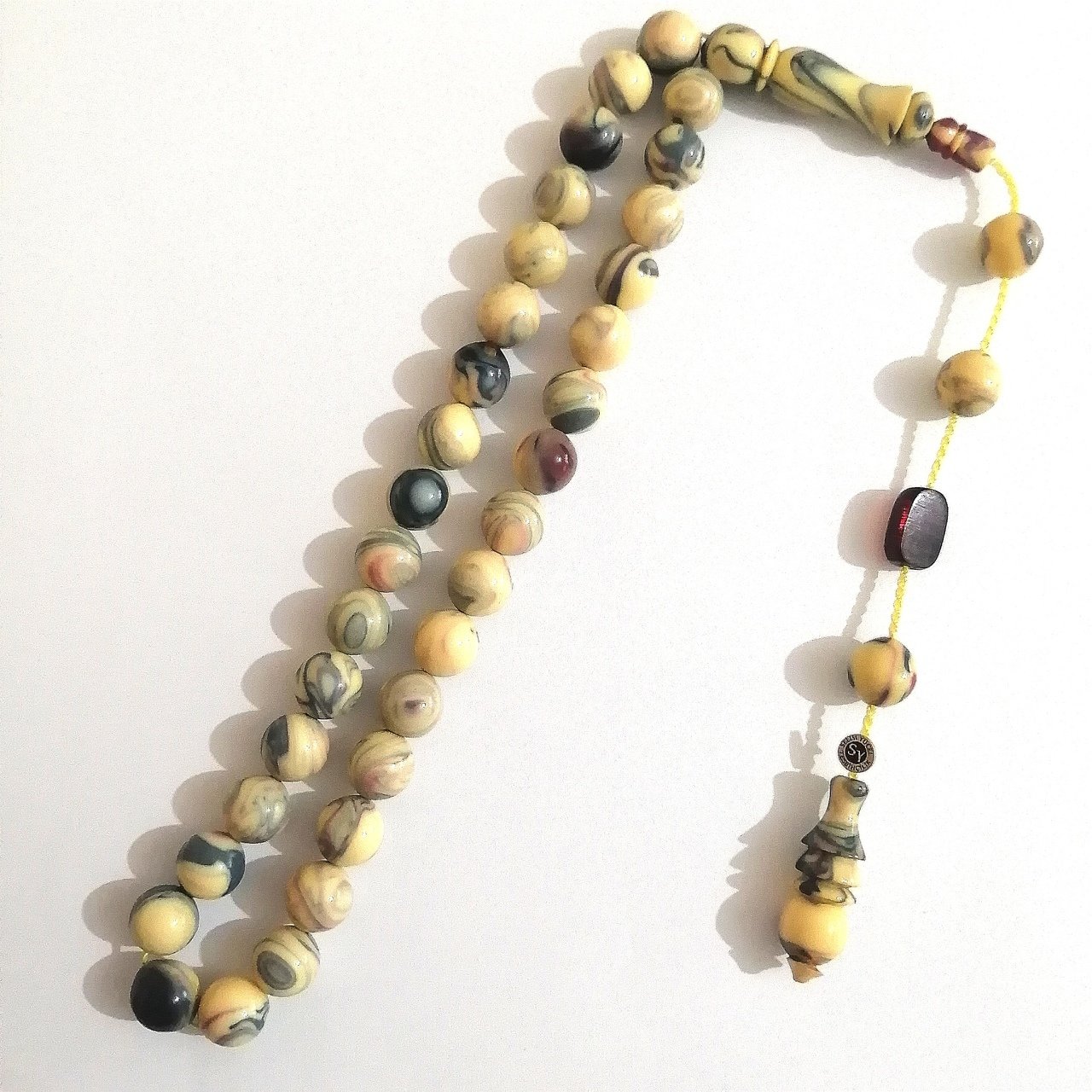 Sistem Püsküllü Hareli Küre Kesim Katalin Tesbihimiz Toptan Fiyatına Türkiyenin Online Toptan Tesbih Satış Sitesi toptantesbih.com da Beğeninize Sunulmuştur