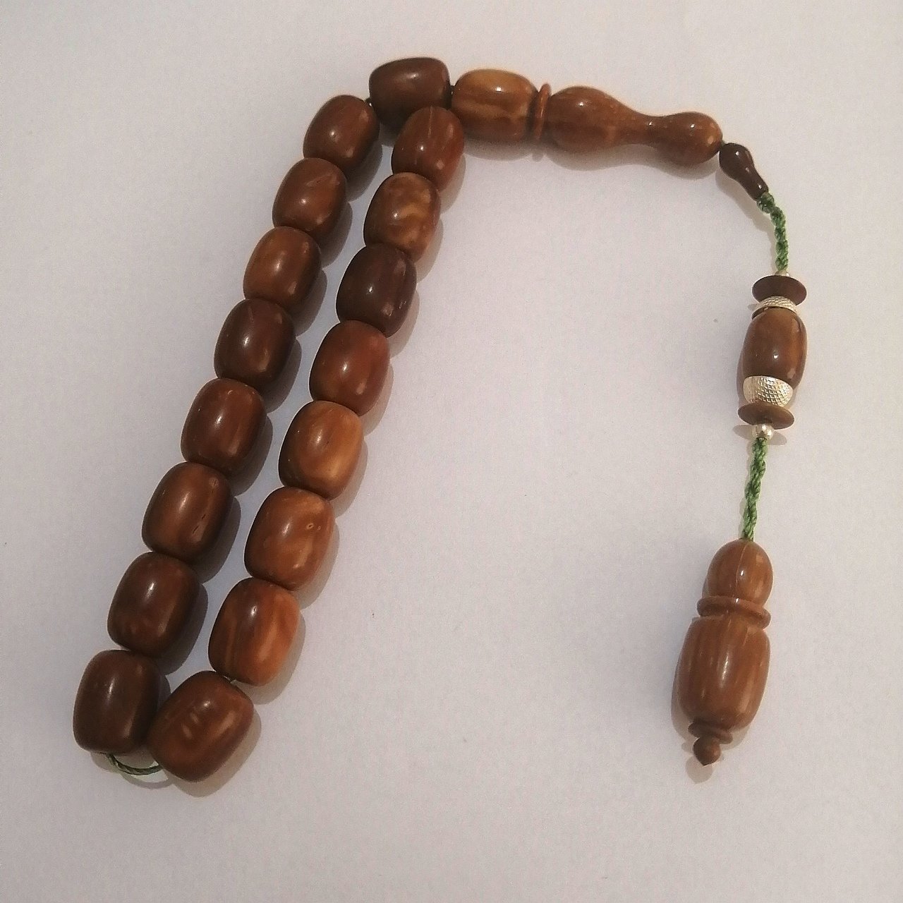 Sistem Püsküllü Dinlendirilmiş Kukadan İmalat 17 li Efe Model Kapsül Kesim Kuka Tesbihimiz Toptan Fiyatına Türkiyenin Online Toptan Tesbih Satış Sitesi toptantesbih.com da Beğeninize Sunulmuştur