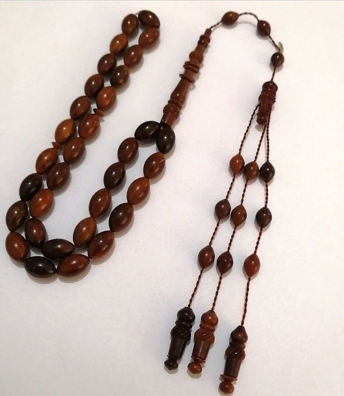 Üç Saçaklı Sistem Püsküllü Beyzi Kesim Kuka Tesbihimiz Toptan Fiyatına Türkiyenin Online Toptan Tesbih Satış Sitesi toptantesbih.com da Beğeninize Sunulmuştur